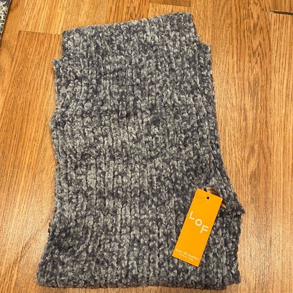 Accessories - NWT INFINITY SCARF